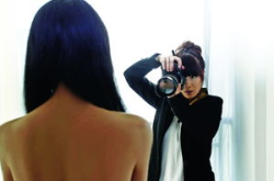 大膽女人體攝影,大膽女性人體攝影的藝術(shù)探索